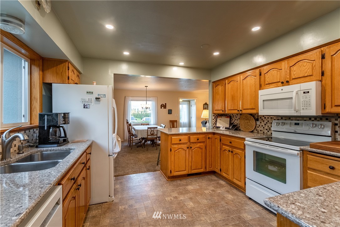 6553 Aldrich Road Bellingham, WA 98226 - Photo 14 of 40 Gallery Image 14