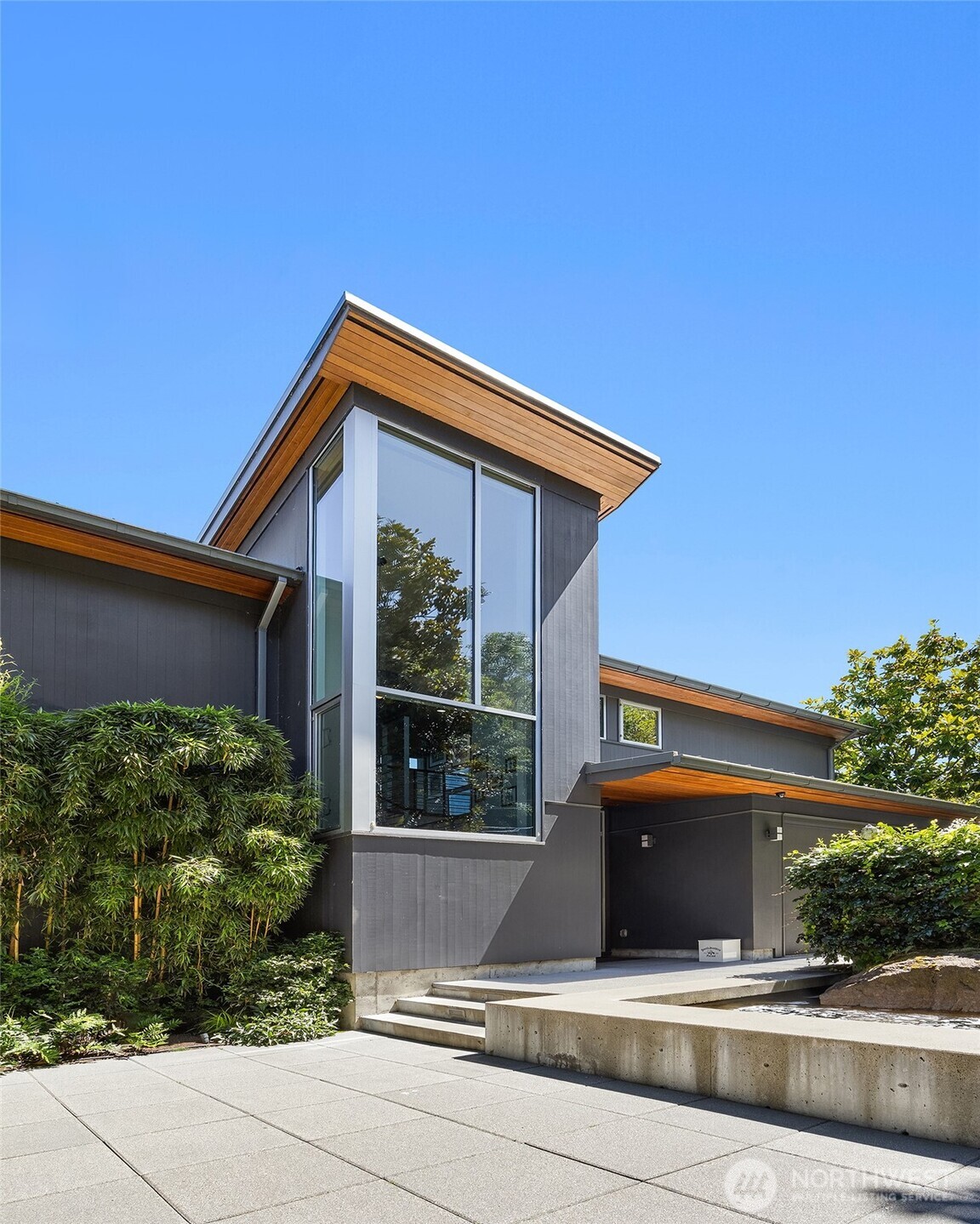 1318 Lakeside Avenue South Seattle, WA 98144 - Photo 4 of 32