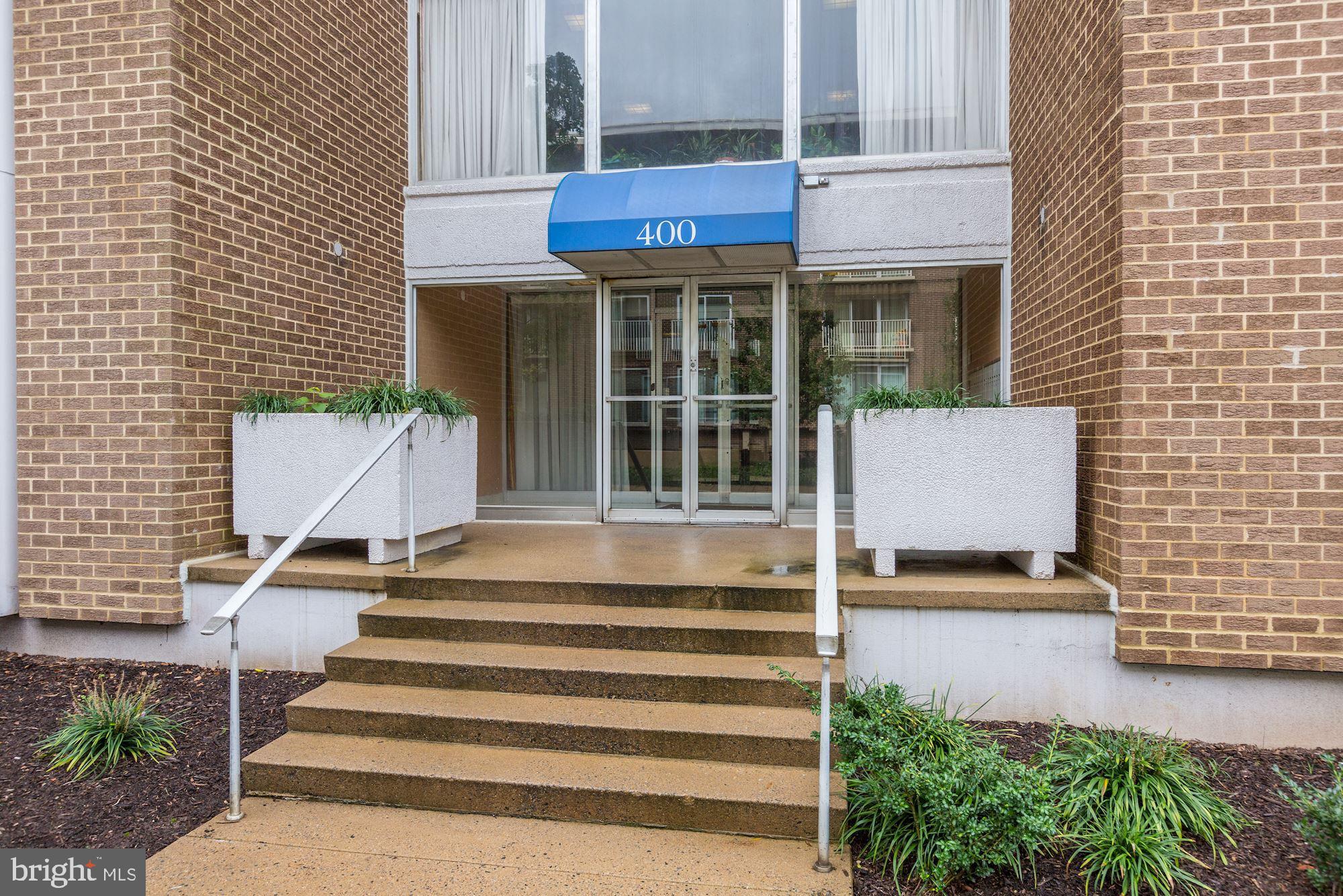 400 O Street Southwest, Unit 102 Washington, DC 20024 - Photo 1 of 30 Outside Entrance to Building