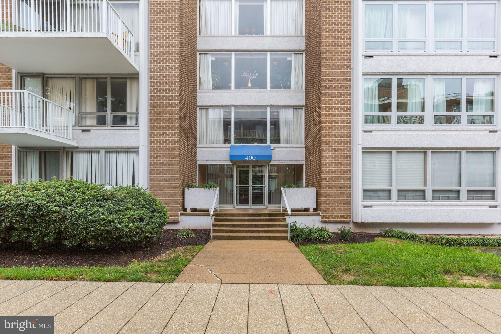 400 O Street Southwest, Unit 102 Washington, DC 20024 - Photo 2 of 30 Outside Entrance to Building