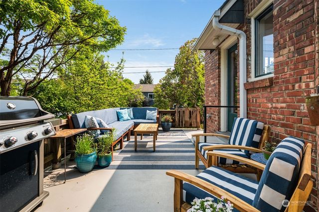 a view of outdoor space yard and patio