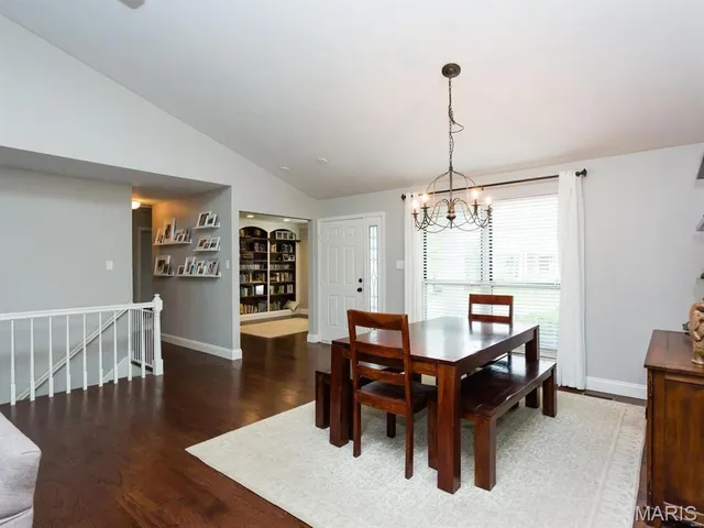 $475,000 | 1201 Dunston Drive, St. Louis, MO 63146