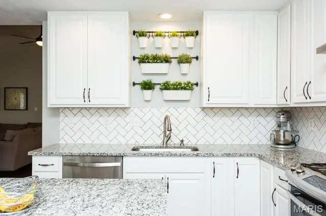 $475,000 | 1201 Dunston Drive, St. Louis, MO 63146