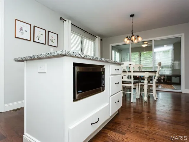 $475,000 | 1201 Dunston Drive, St. Louis, MO 63146