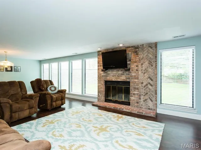 $475,000 | 1201 Dunston Drive, St. Louis, MO 63146