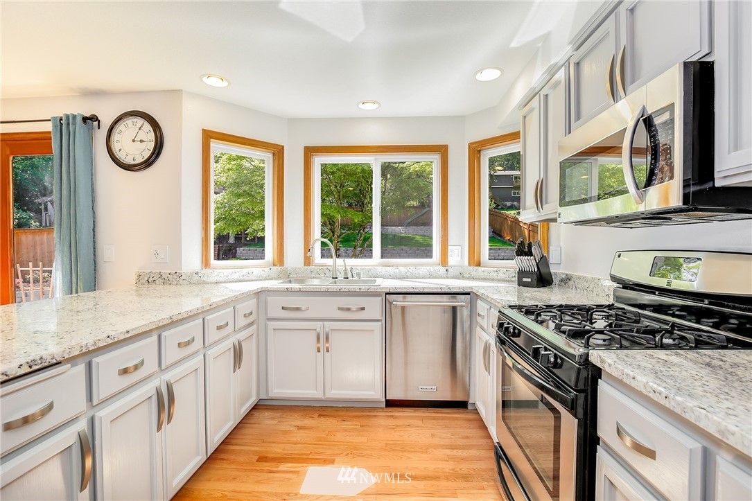 507 223rd Place Southeast Bothell, WA 98021 - Photo 8 of 25