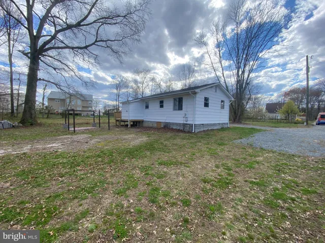 $1,395 | 6037 Rosedale Drive, King George, VA 22485