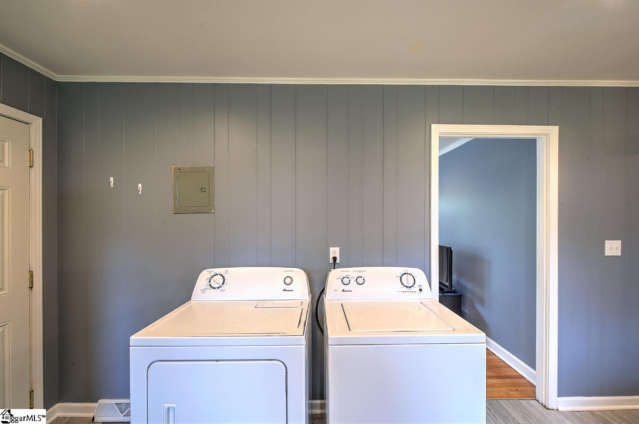 563 Lowndes Hill Road Greenville, SC 29607 - Photo 17 of 31 Gallery Image 17