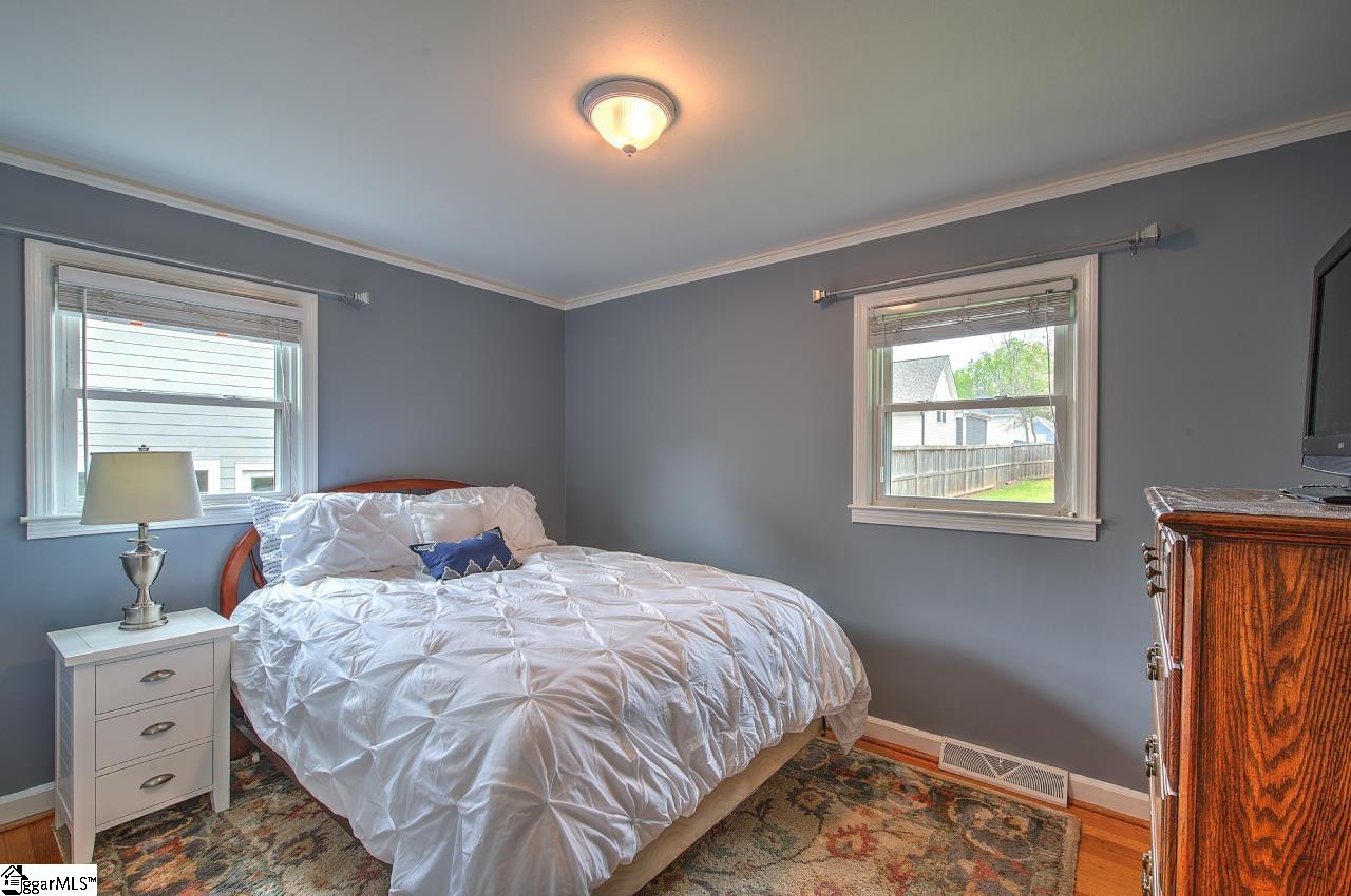 563 Lowndes Hill Road Greenville, SC 29607 - Photo 24 of 31 Gallery Image 24
