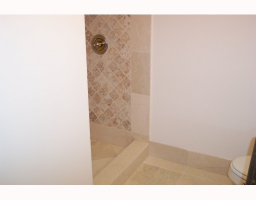 129 South Golfview Road, Unit 2 Lake Worth Beach, FL 33460 - Photo 11 of 15 Additional Photo