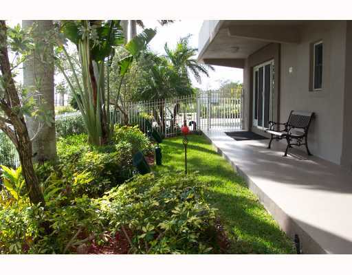 129 South Golfview Road, Unit 2 Lake Worth Beach, FL 33460 - Photo 13 of 15 Additional Photo