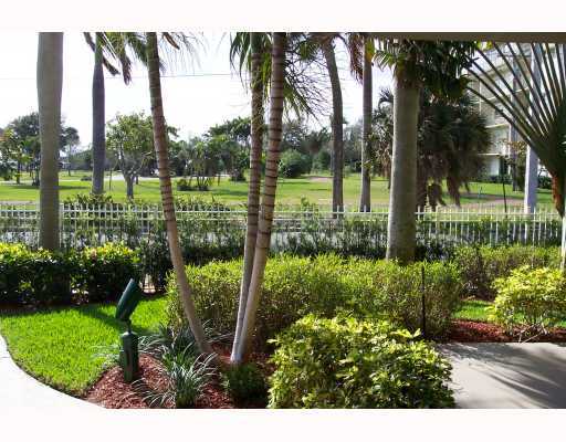 129 South Golfview Road, Unit 2 Lake Worth Beach, FL 33460 - Photo 3 of 15 Additional Photo