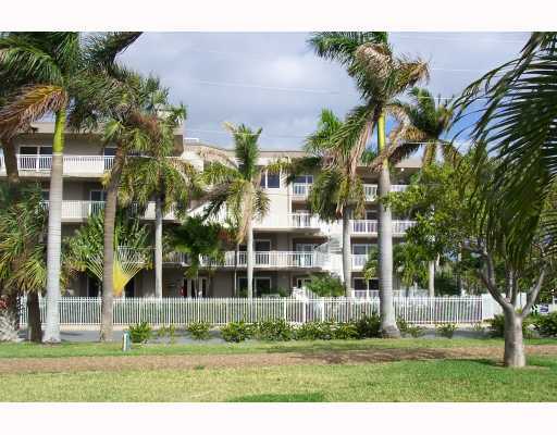 129 South Golfview Road, Unit 2 Lake Worth Beach, FL 33460 - Photo 4 of 15 Additional Photo