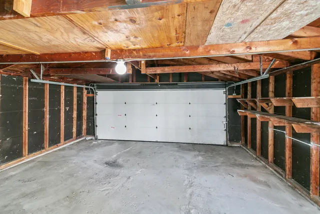 $194,800 | 15332 Dante Avenue, Dolton, IL 60419