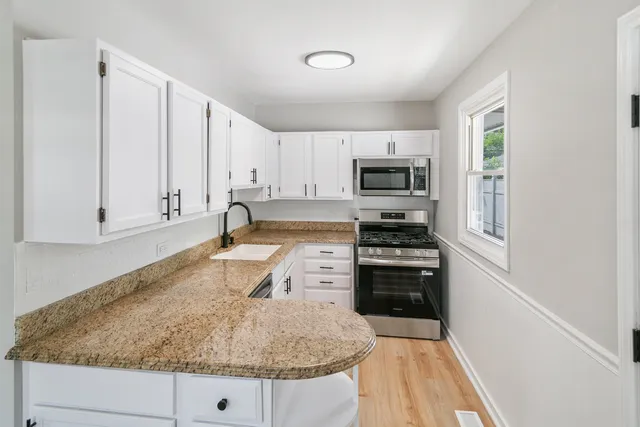 $194,800 | 15332 Dante Avenue, Dolton, IL 60419