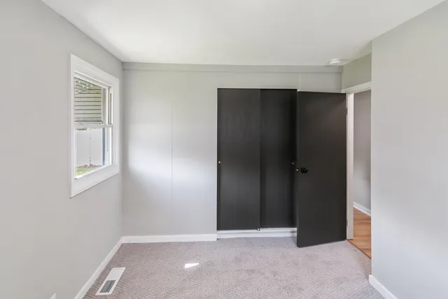 $194,800 | 15332 Dante Avenue, Dolton, IL 60419