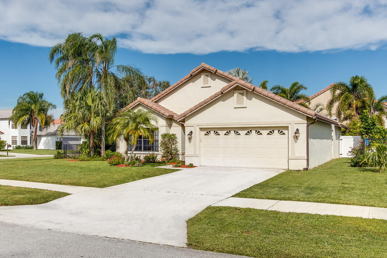 10297 Islander Drive Boca Raton, FL 33498 - Photo 4 of 30 Double Garage