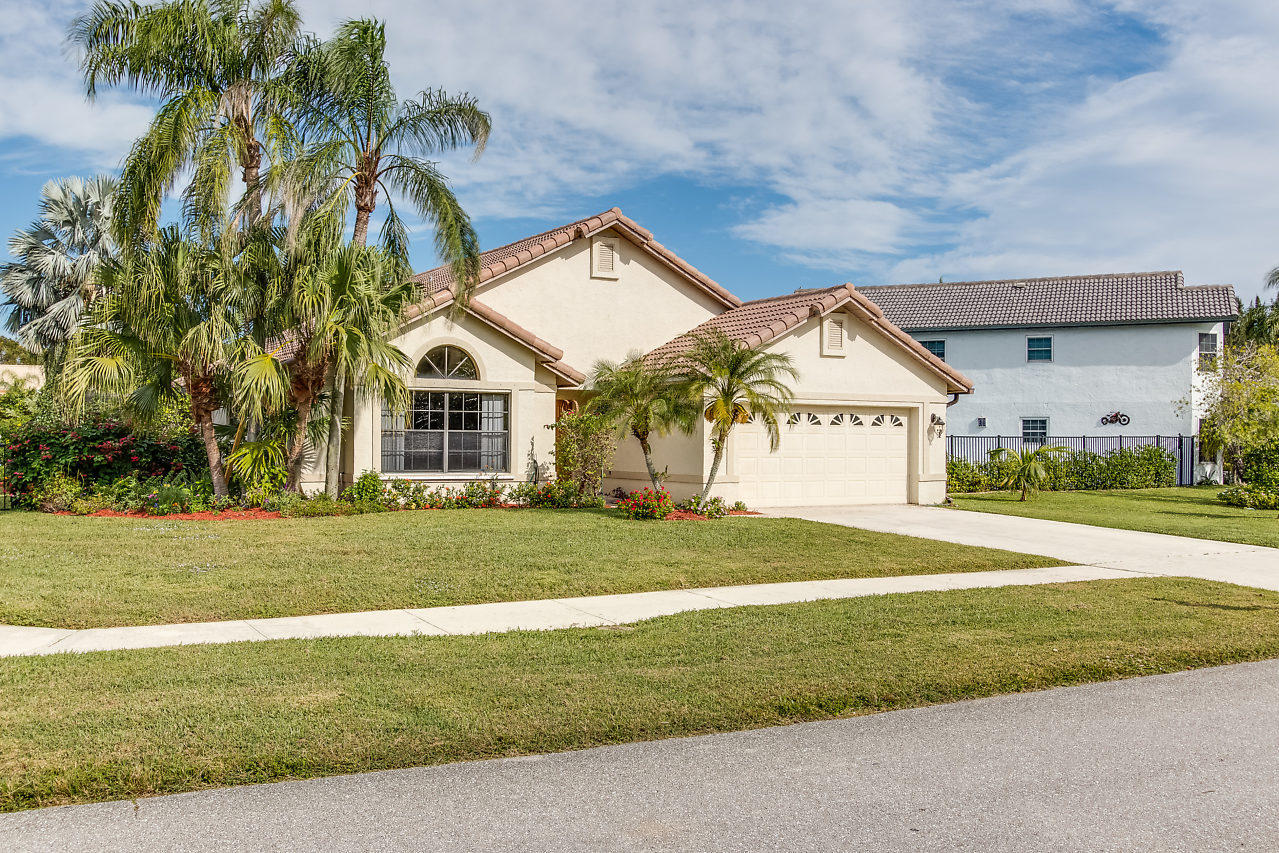 10297 Islander Drive Boca Raton, FL 33498 - Photo 5 of 30 Corner Lot