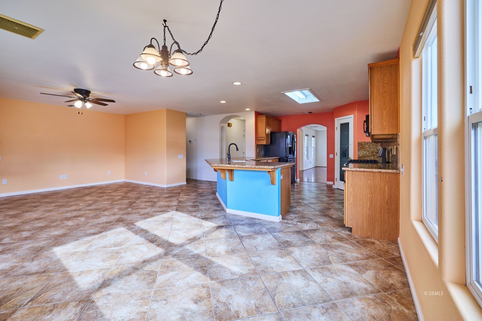 412 Christopher Court Ridgecrest, CA 93555 - Photo 10 of 34