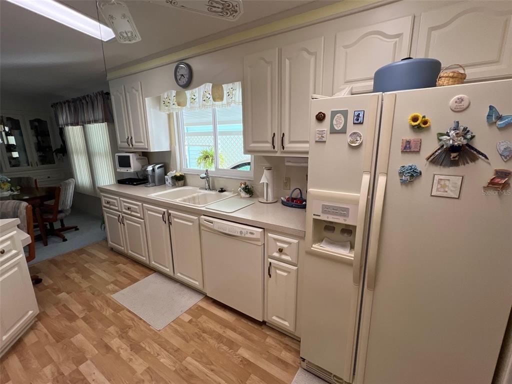 1001 Starkey Road, Unit 90 Largo, FL 33771 - Photo 23 of 43