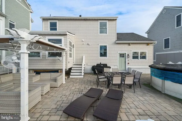 $765,000 | 1407 Hilo Bay Drive, Forked River, NJ 08731