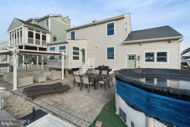 $765,000 | 1407 Hilo Bay Drive, Forked River, NJ 08731