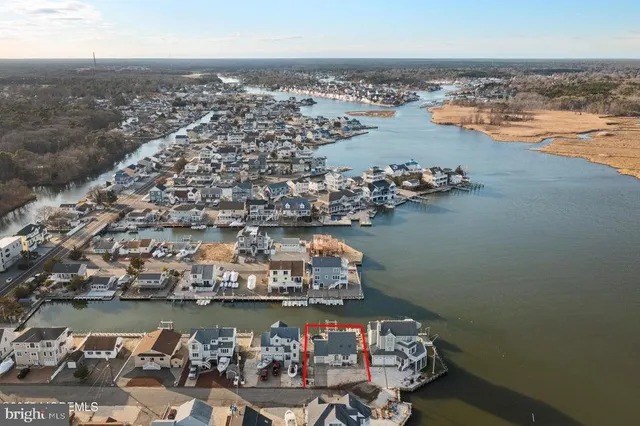 $765,000 | 1407 Hilo Bay Drive, Forked River, NJ 08731