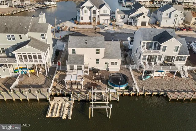 $765,000 | 1407 Hilo Bay Drive, Forked River, NJ 08731