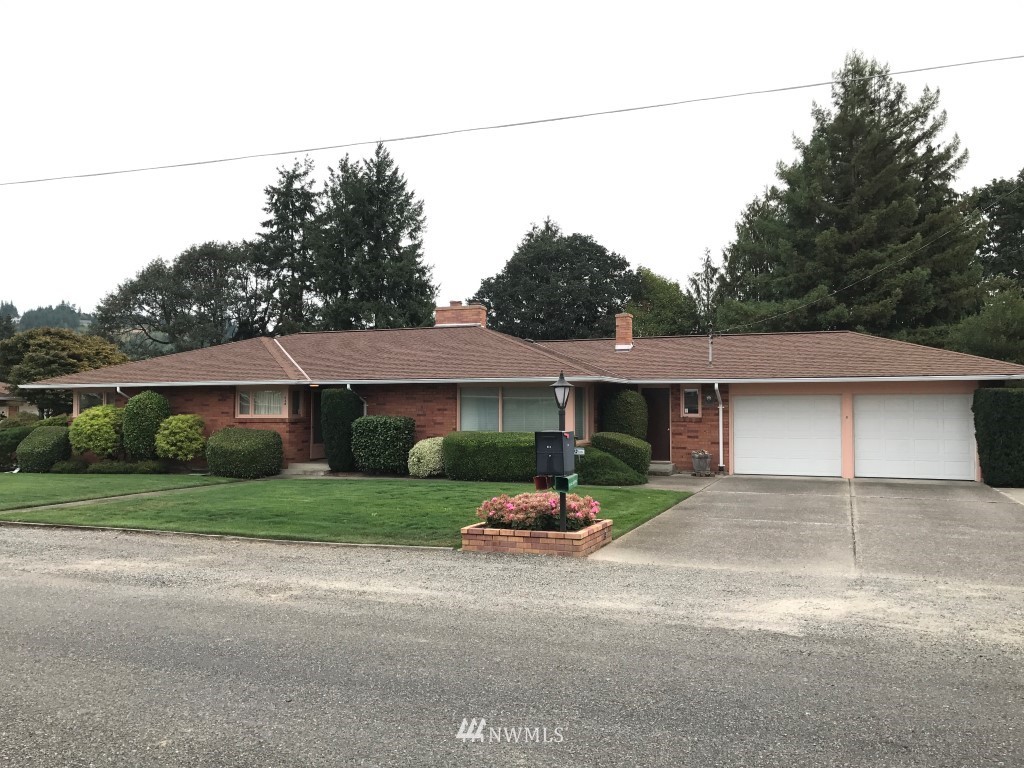 938 Southwest 18th Street Chehalis, WA 98532 - Photo 1 of 25 Gallery Image 1