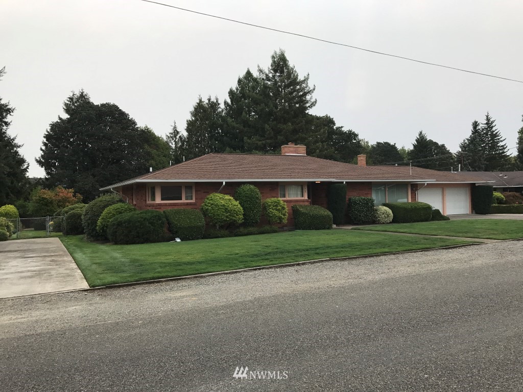 938 Southwest 18th Street Chehalis, WA 98532 - Photo 3 of 25 Gallery Image 3
