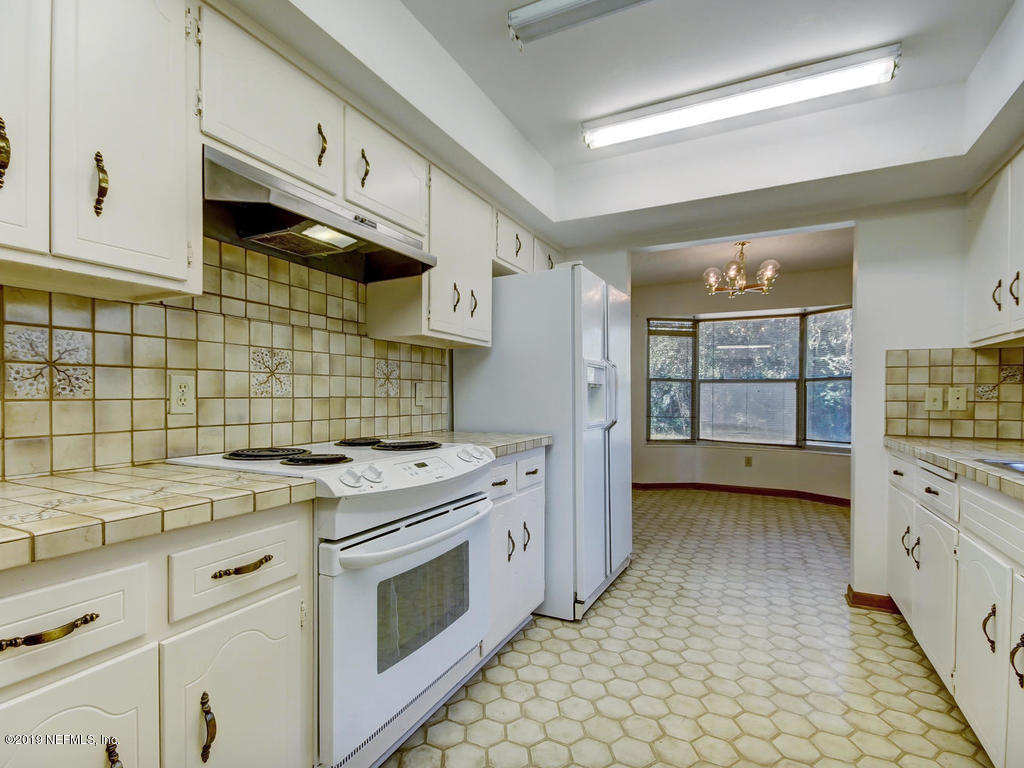 9052 Latimer Road West Jacksonville, FL 32257 - Photo 15 of 38 Kitchen