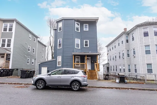 $1,750 | 81 Merrifield Street, Unit B1, Worcester, MA 01605