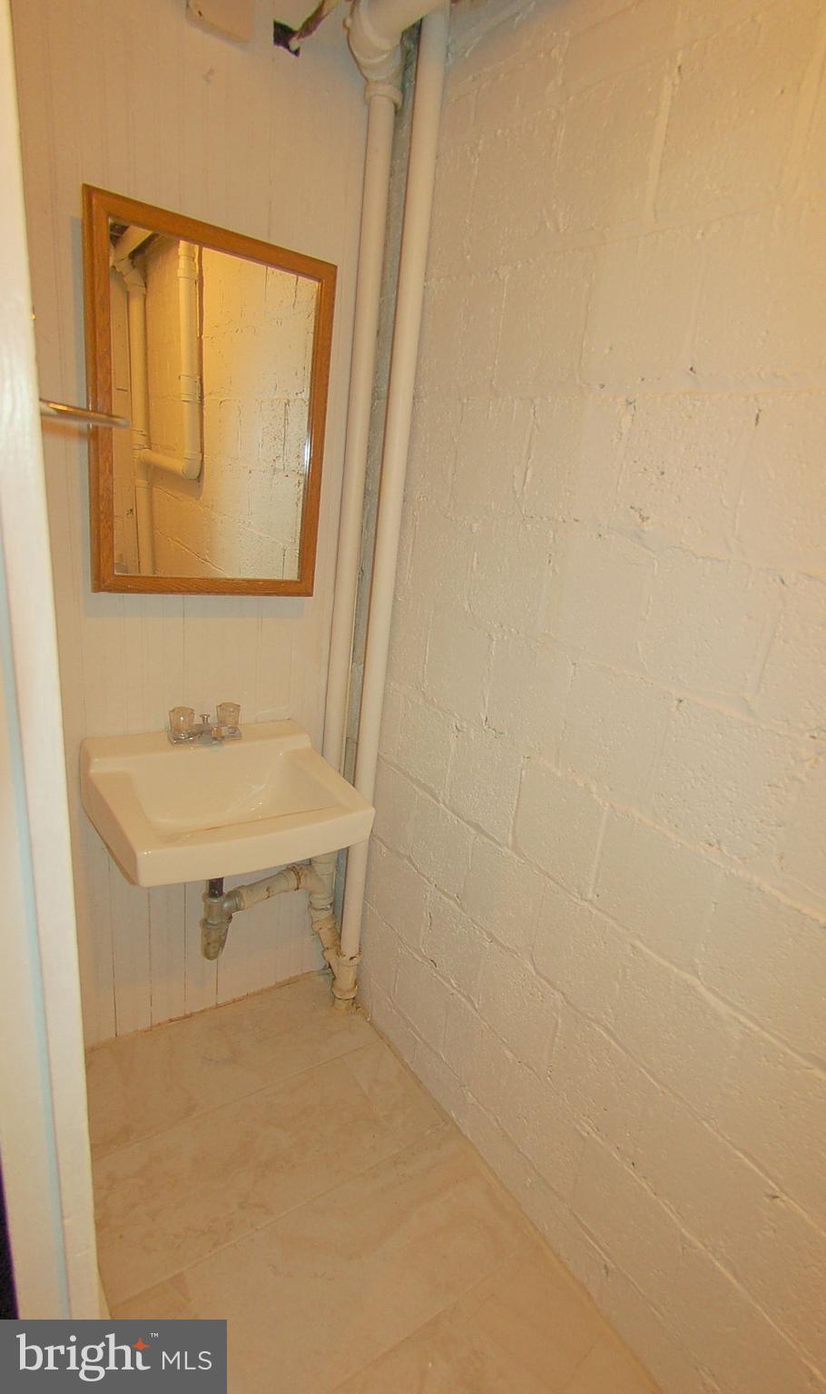 1623 R Street Southeast Washington, DC 20020 - Photo 14 of 16 Gallery Image 14