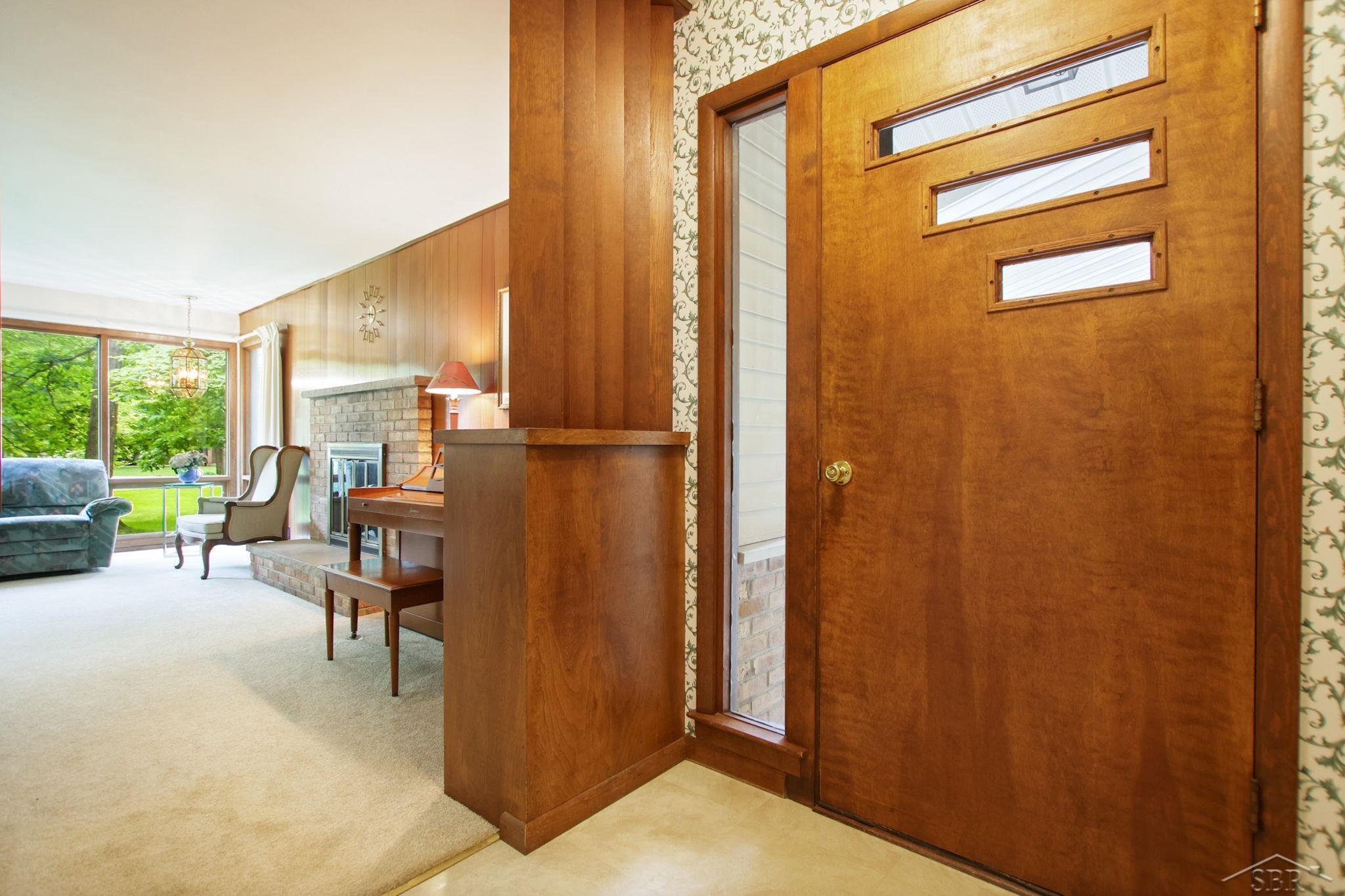 202 South Spring Street Midland, MI 48640 - Photo 5 of 46 50117475-4.JPG