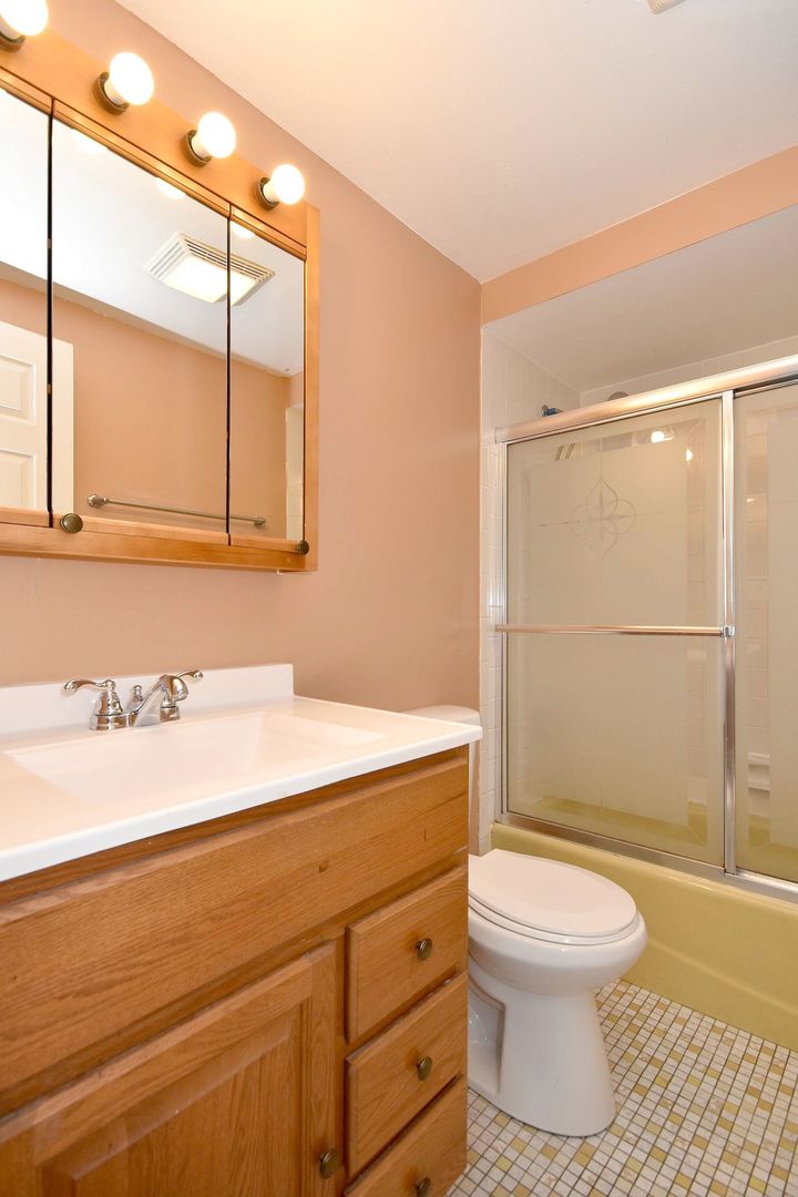 962 North Rohlwing Road, Unit GA Addison, IL 60101 - Photo 22 of 28