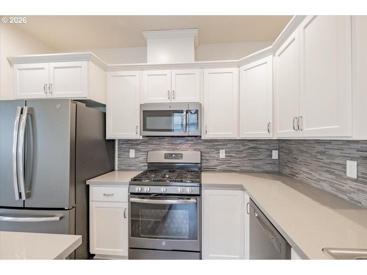 66 North 8th Street Lebanon, OR 97355 - Photo 5 of 27