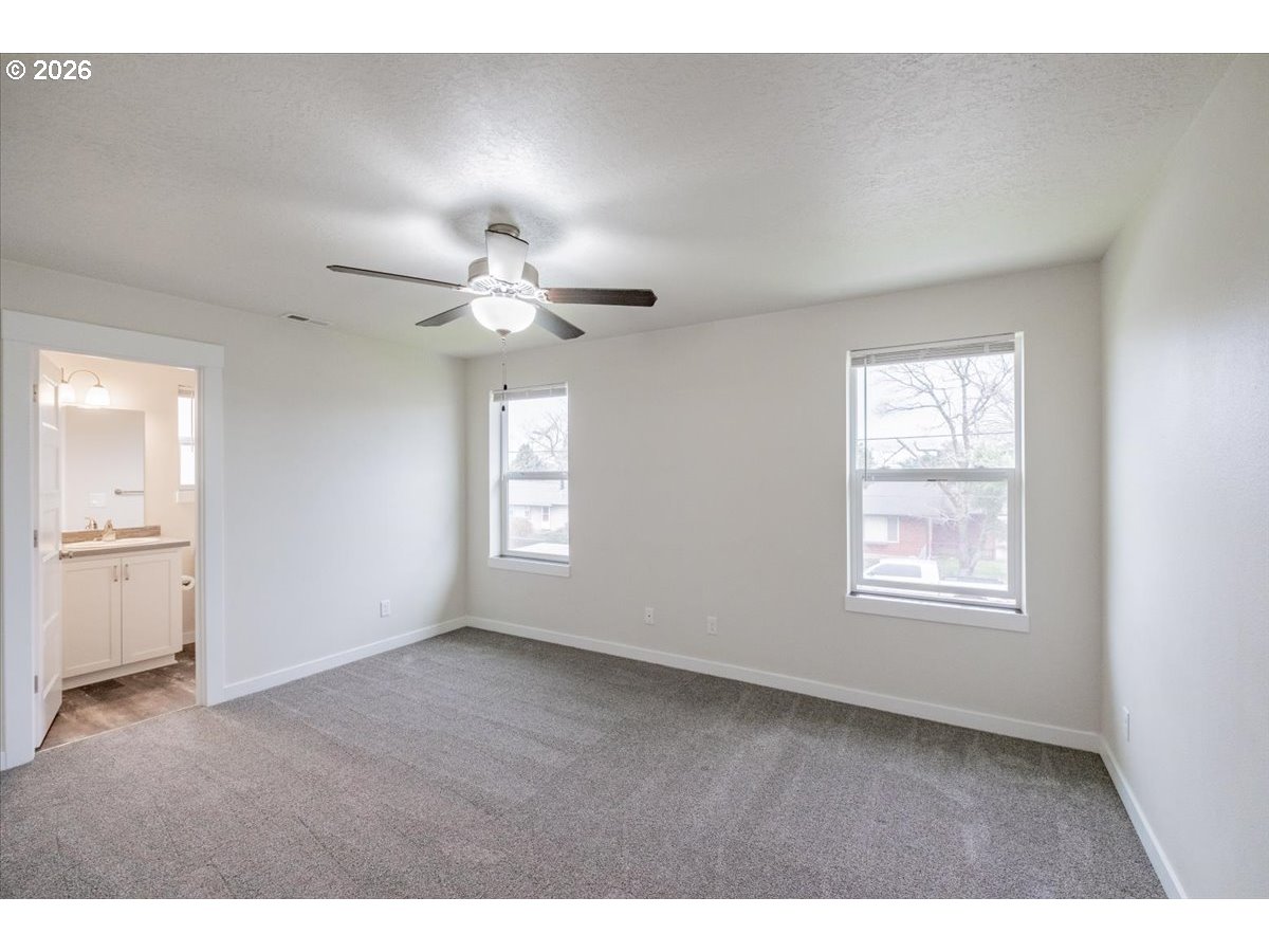 66 North 8th Street Lebanon, OR 97355 - Photo 10 of 27