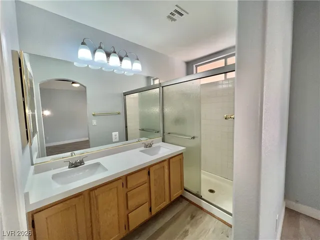 $2,000 | 9553 World Cup Drive, Las Vegas, NV 89117