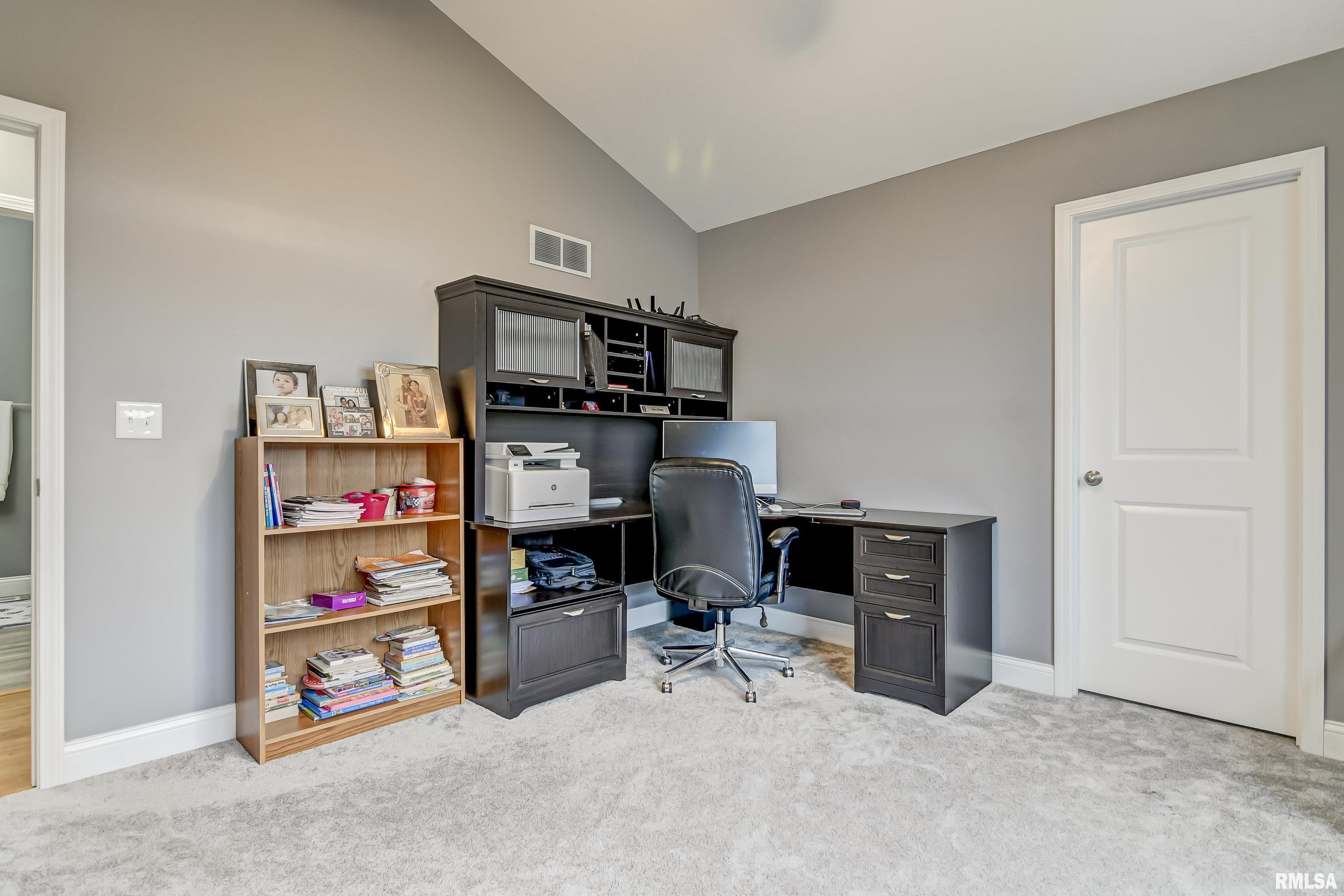 1909 Bent Creek Road Springfield, IL 62711 - Photo 22 of 37