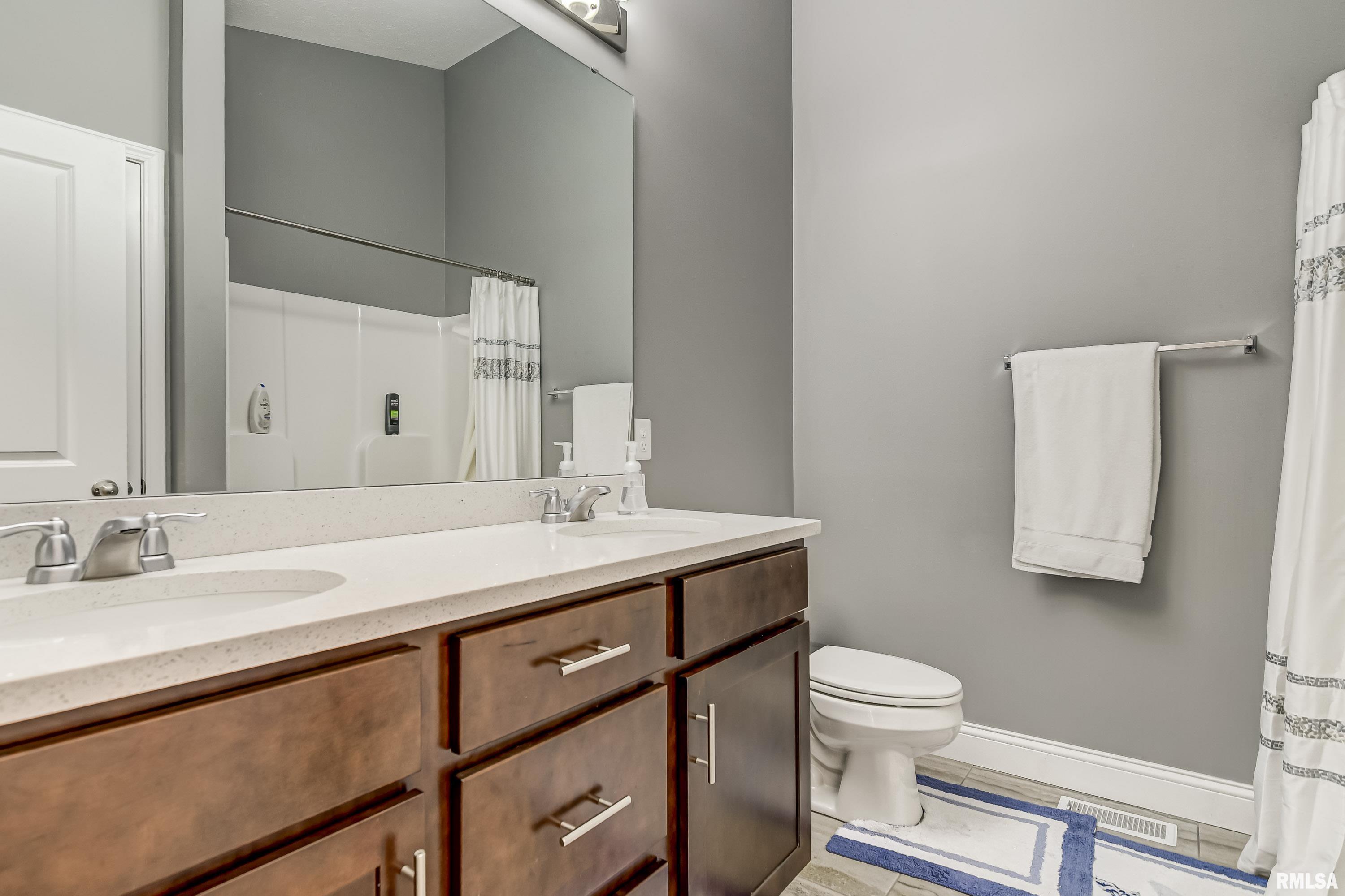 1909 Bent Creek Road Springfield, IL 62711 - Photo 25 of 37