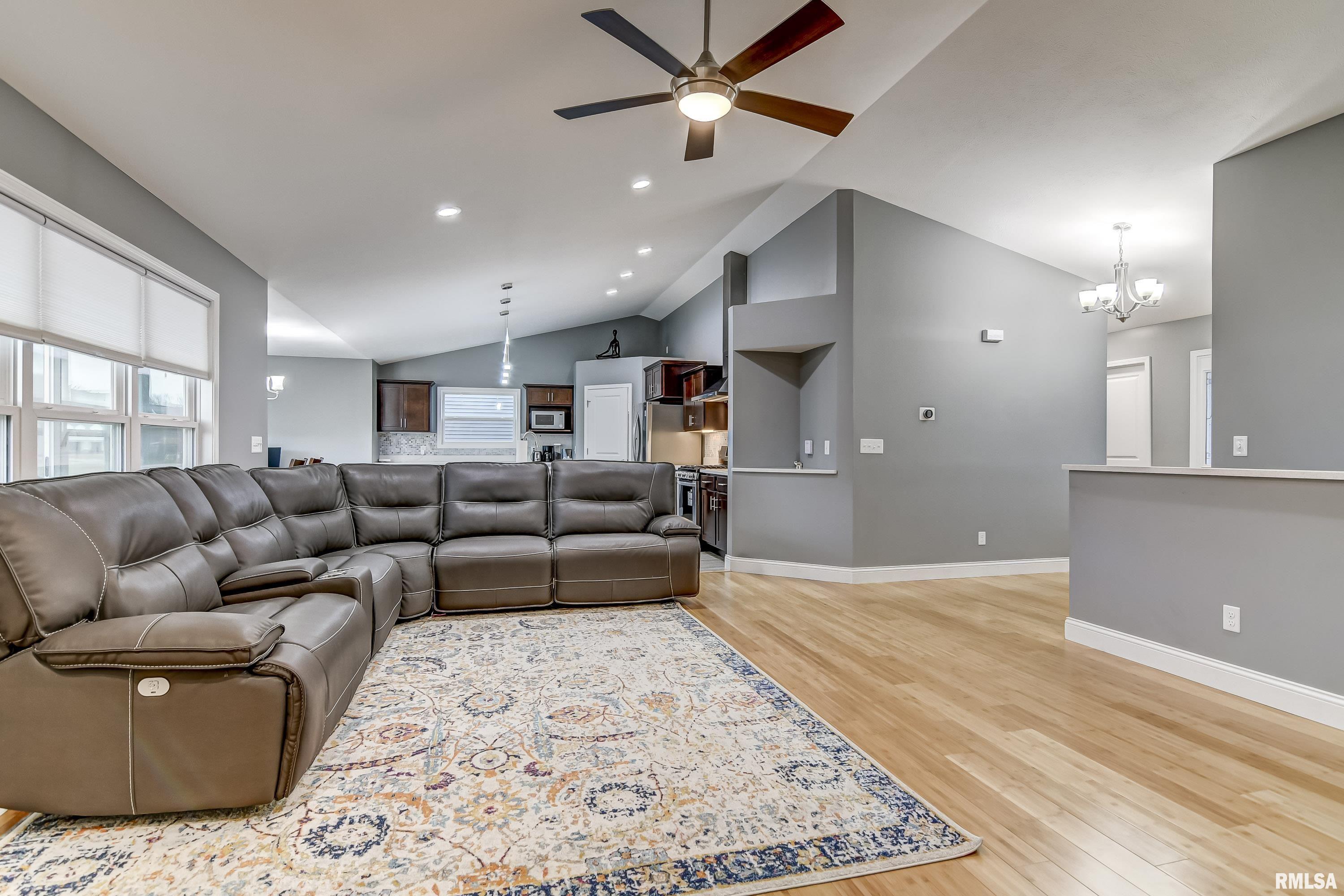 1909 Bent Creek Road Springfield, IL 62711 - Photo 3 of 37