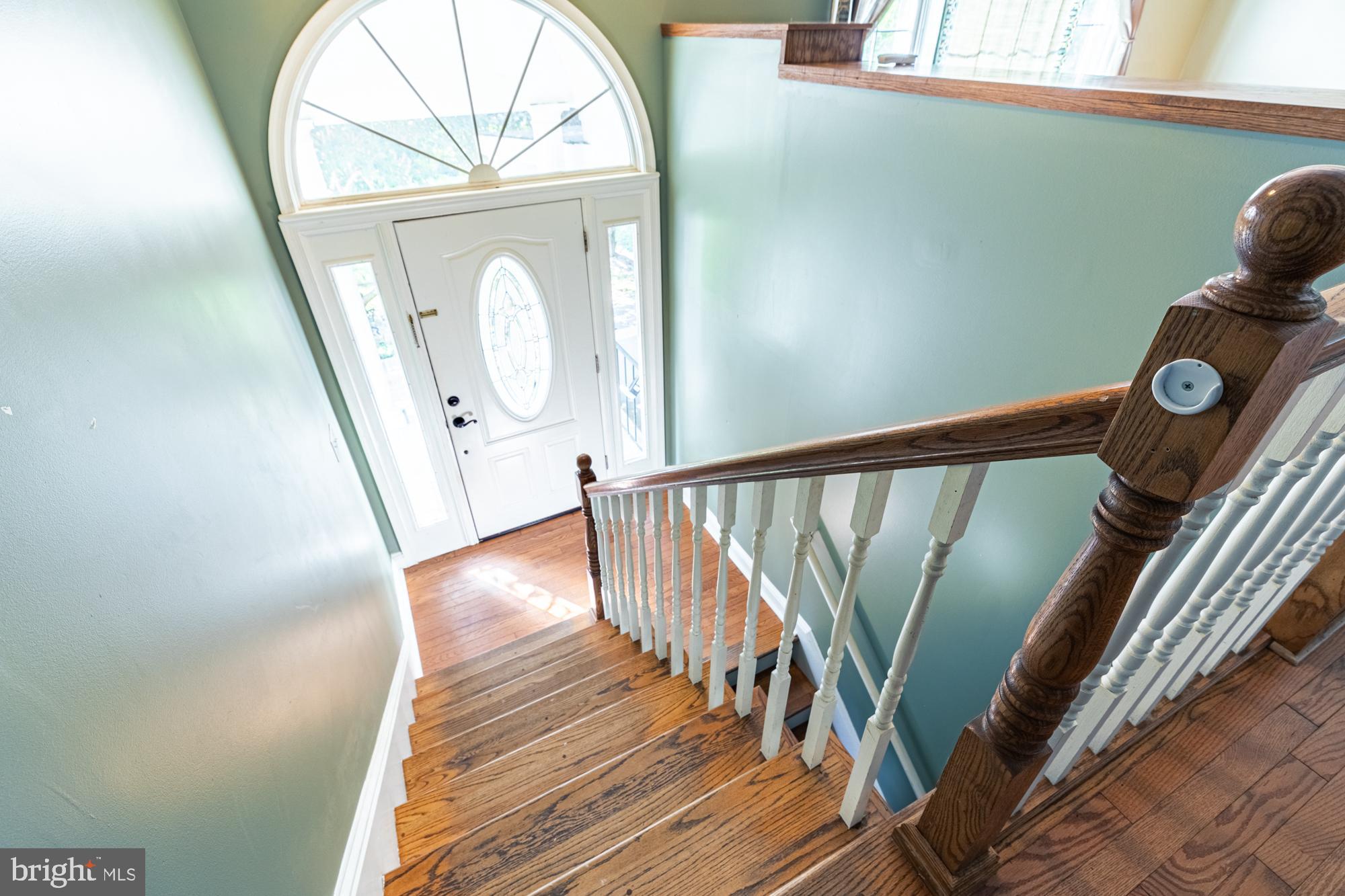 8948 Round Top Road Manassas, VA 20112 - Photo 4 of 35 upstairs
