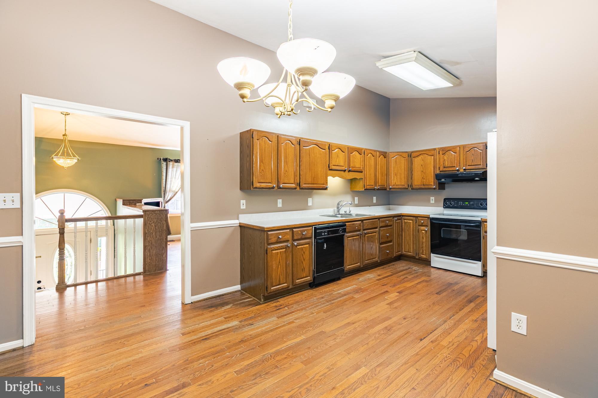 8948 Round Top Road Manassas, VA 20112 - Photo 9 of 35 Kitchen