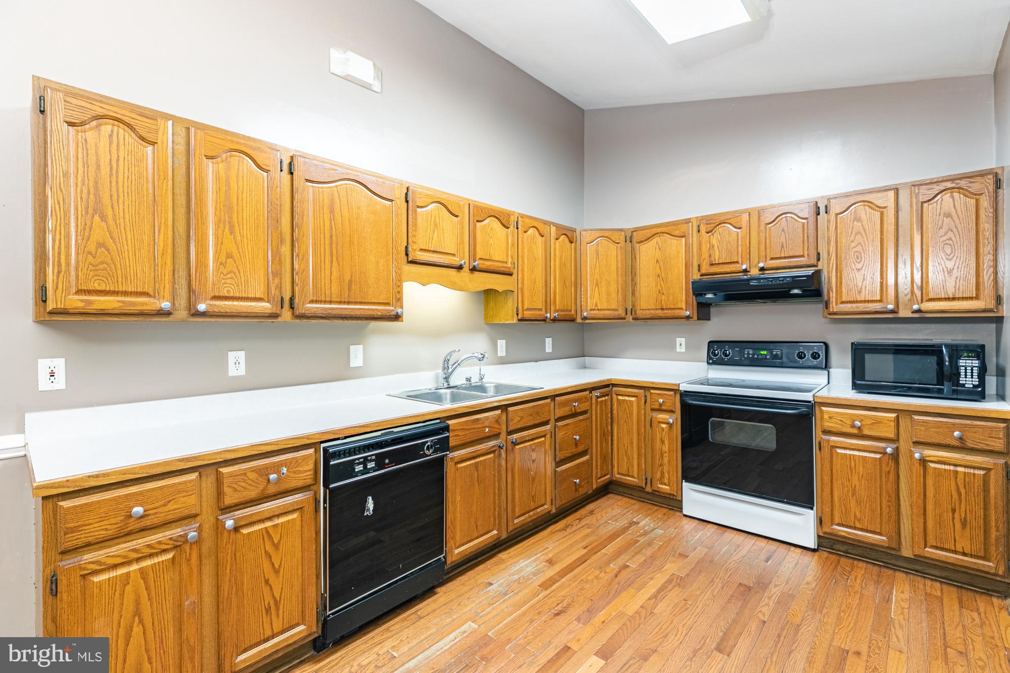 8948 Round Top Road Manassas, VA 20112 - Photo 10 of 35 Kitchen
