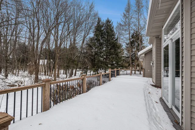 $525,000 | 146 Steamburg Drive, East Leroy, MI 49051