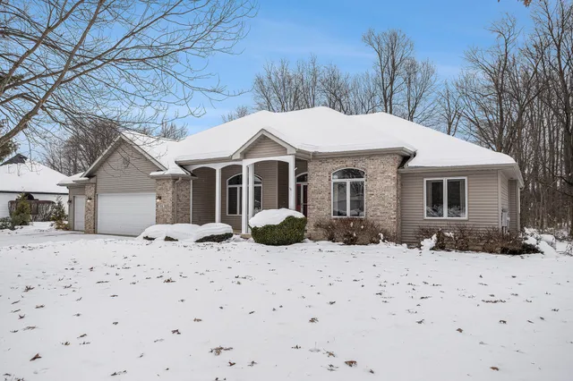 $525,000 | 146 Steamburg Drive, East Leroy, MI 49051