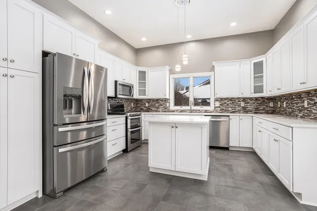 $525,000 | 146 Steamburg Drive, East Leroy, MI 49051