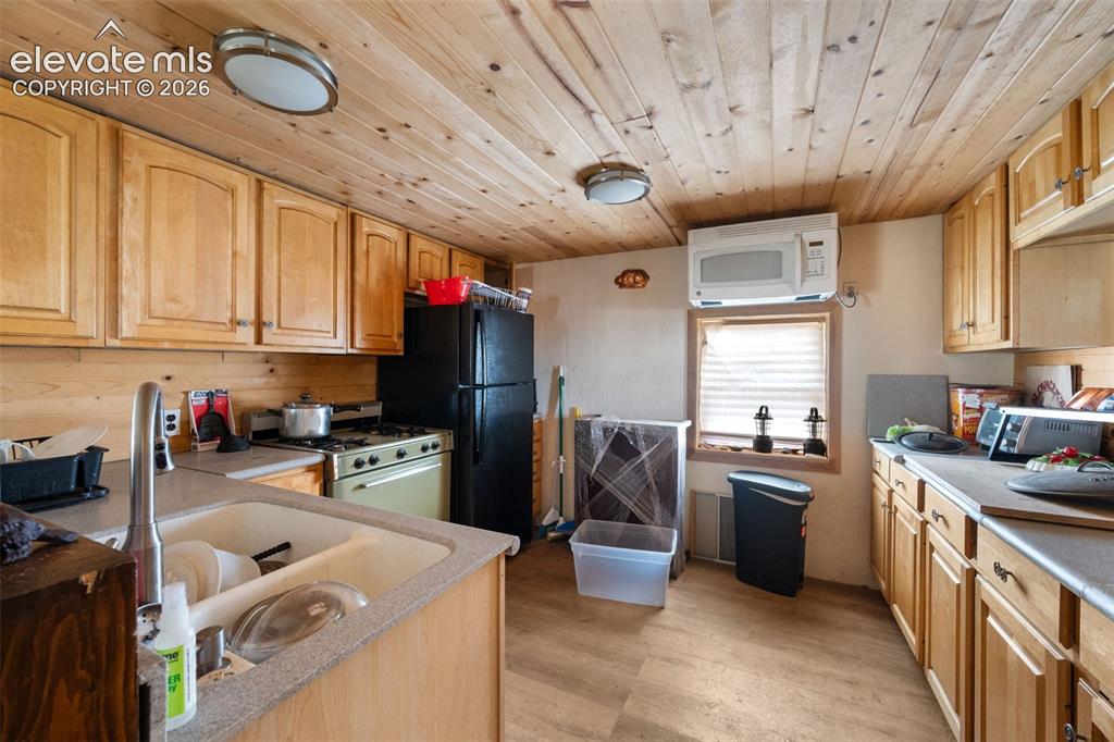 2030 Puma Hills Road Lake George, CO 80827 - Photo 11 of 32