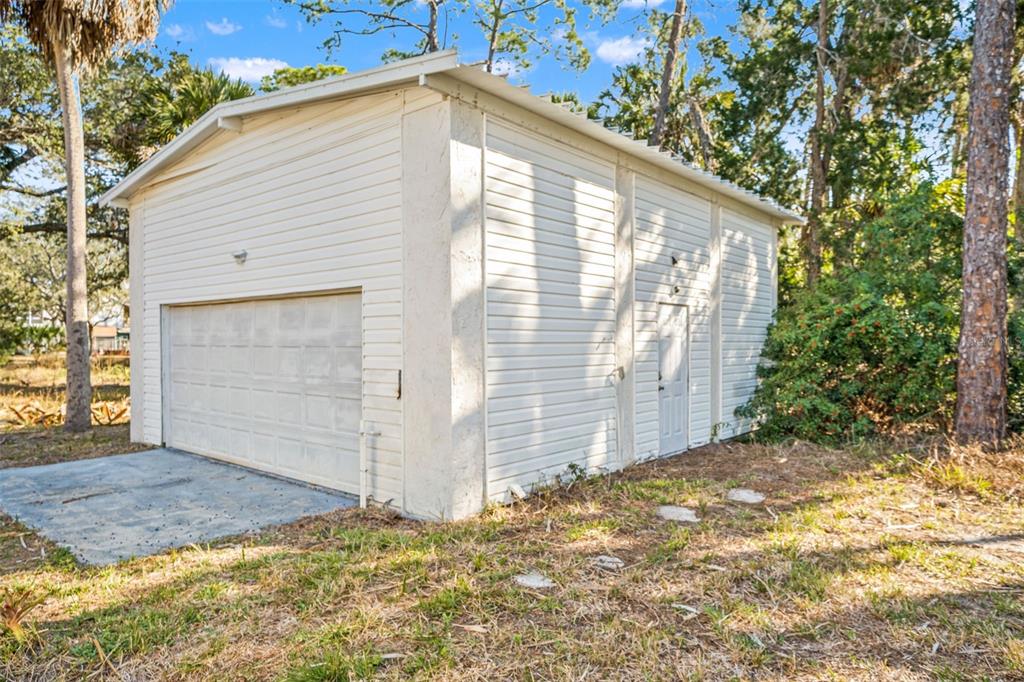 1524 Indian Bay Road Hernando Beach, FL 34607 - Photo 35 of 48 a view of a backyard