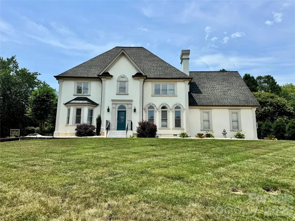 $850,000 | 4215 3rd Street Northwest, Hickory, NC 28601